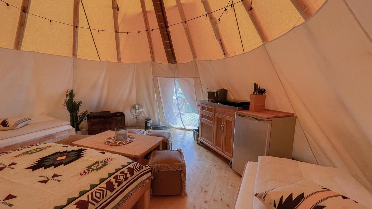 FalkenburgTipi Illinoisアパートメント エクステリア 写真
