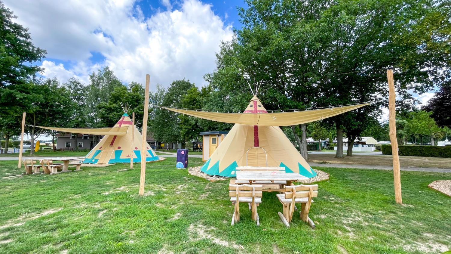 FalkenburgTipi Illinoisアパートメント エクステリア 写真